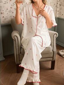 CottageSlumber Romantischer Landhaus-Kirschblüten-Muster, Kontrast-Rüschen-Kragen Kurzarm Pyjama Set in Große Größen - Weiss - Übersicht 4