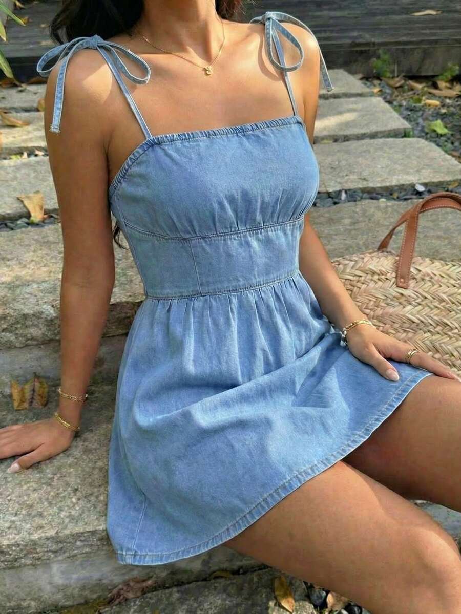SHEIN SunnyBelle Đầm denim hai dây xếp ly dáng casual dành cho nữ, thích hợp cho hẹn hò và mặc hàng ngày. - Rửa nhẹ - Xem 1