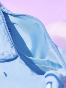 SHEIN X Care Bears 1 件装卡通图案印花装饰斜挎包，斜挎包，小包，适合旅行、通勤、外出等，适合学生、男女，图案为欢呼熊、分享熊 - 藍色 - 查看 9