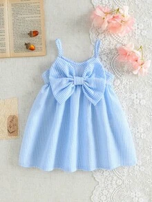 SHEIN 女婴时尚可爱休闲简约条纹吊带连衣裙，舒适百搭，适合生日派对、日常穿着、户外旅行和度假 - 淺藍色 - 查看 6