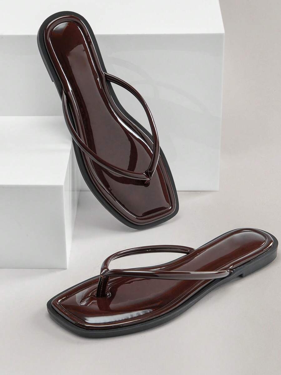 SHUZIA Sandal Jepit Wanita Model Kotak dengan Ujung Melengkung, Minimalis, Sol Dalam Empuk, Warna Kopi Premium – Sederhana & Nyaman - Coffee Brown - View 1