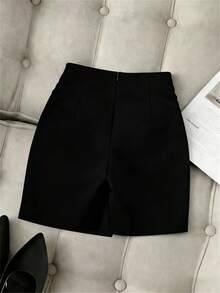 Franclia Chân váy ngắn màu đen dáng bất đối xứng, cạp cao, xếp ly, có chi tiết cúc, dành cho nữ, thích hợp cho kỳ nghỉ thư giãn, buổi hẹn hò lãng mạn, ngày đi học, kỳ nghỉ biển hoặc trang phục dự tiệc. - màu đen - Xem 2