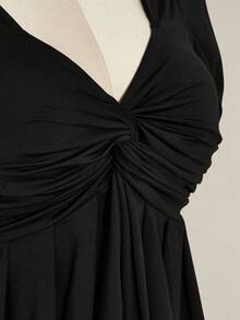 SHEIN ICON 大码女式纯色扭花袖T恤 - 黑色 - 查看 11
