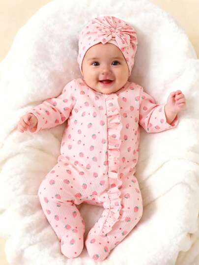 SHEIN Newborn Baby Boy And Girl's Four-Season Round-Neck Long-Sleeved One-Piece Pants With Attached Feet Come With The Same Series Of Baby Caps. Featuring Strawberry And Heart Digital Prints, The Style Is Cute, Comfortable, Sweet, And Adorable. It Is Made Of Crimped Fabric, Has A Loose Fit, And Has A Leaf-Edge Decoration On The Front. It Is Suitable For For Walks, Relaxing, Learning To Walk, Attending Weddings, Baby Showers, Etc.