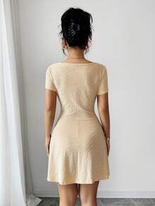 SHEIN Elenzya 新款夏季奶油黄针织提花性感修身系带迷你连衣裙（女款） - 杏色 - 查看 4