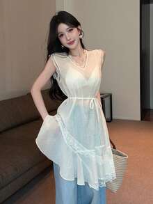 Joudiya 蕾丝拼接透视白色无袖上衣，中长款，专为音乐节、情人节、婚礼、休闲、海滩度假等夏季场合设计。 - 米色 - 查看 4