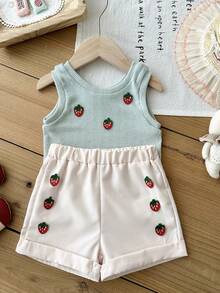 SHEIN Vintaside Kids 2件套女婴夏秋季休闲风无袖草莓装饰上衣和短裤 - 綠色 - 查看 8