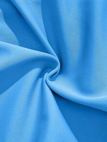 SHEIN 少女两件式泳衣套装，清新简约风格，纯亮蓝色带来视觉上的清新感，贝壳刺绣饰边设计，细肩带高腰三角泳裤，针织面料，时尚优雅，适合游泳、夏季度假、海滩、泳池、节日派对等场合。 - 藍色 - 查看 7