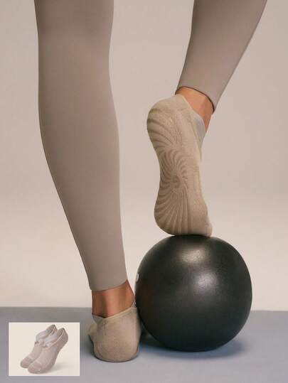 GLOWMODE 2 Pair Glowing & Grounded Cushioned Seamless Non-Slip Grip Socks Pilates Barre Yoga Studio Daily Active Wear