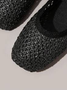 Styleloop 女士鞋履 假日风草编单字扣平底单鞋 假日风穿搭 波西米亚风 美式复古风 西部风 音乐节穿搭 派对穿搭 平底女鞋 - 黑色 - 查看 5