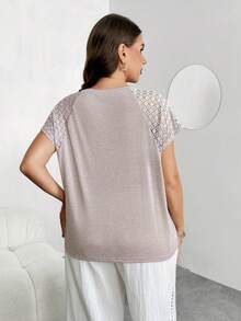 Enliva Plus Size Color Block Contrast Lace Short Sleeve T-Shirt, Suitable For Beach Vacation In Summer Boho Vacation, For Apple And Rounded Body Shape - Khaki - View 2