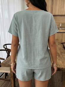 Weeklong Bộ đồ 2 mảnh dành cho nữ cỡ lớn, màu trơn, phối ren, tay ngắn và quần short, kiểu dáng thường ngày. - Nhiều màu - Xem 2