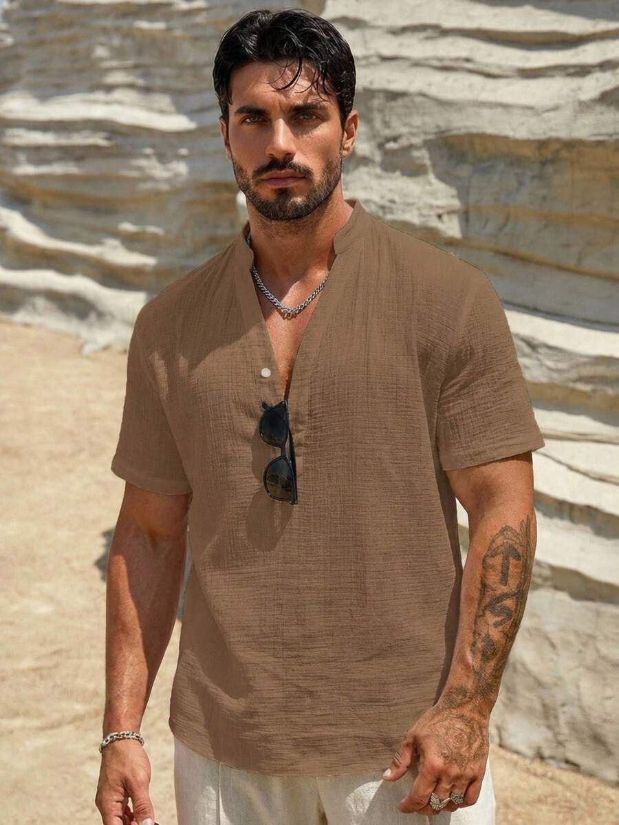 Manfinity VCAY Men's Solid Color Notched V-Neck Half-Button Loose Casual Short-Sleeved Shirt - Brown - View 1