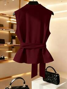 SHEIN Franclia 女款時尚酒紅色無袖襯衫附腰帶，翻領收腰夏季上衣，優雅大方職場正式襯衫，設計師風格時尚上衣 - 酒紅色 - 查看 2