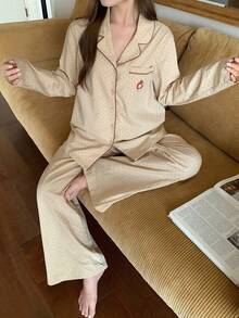 DAZY Bộ đồ ngủ mùa xuân dành cho nữ gồm áo khoác cardigan rộng rãi in họa tiết chấm bi hình gấu dễ thương và quần dài ống đứng. - Màu be - Xem 8