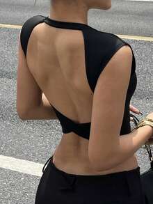 DAZY 女款純色圓領修身性感露背吊帶背心 夏季短版掛脖上衣 - 黑色 - 查看 1