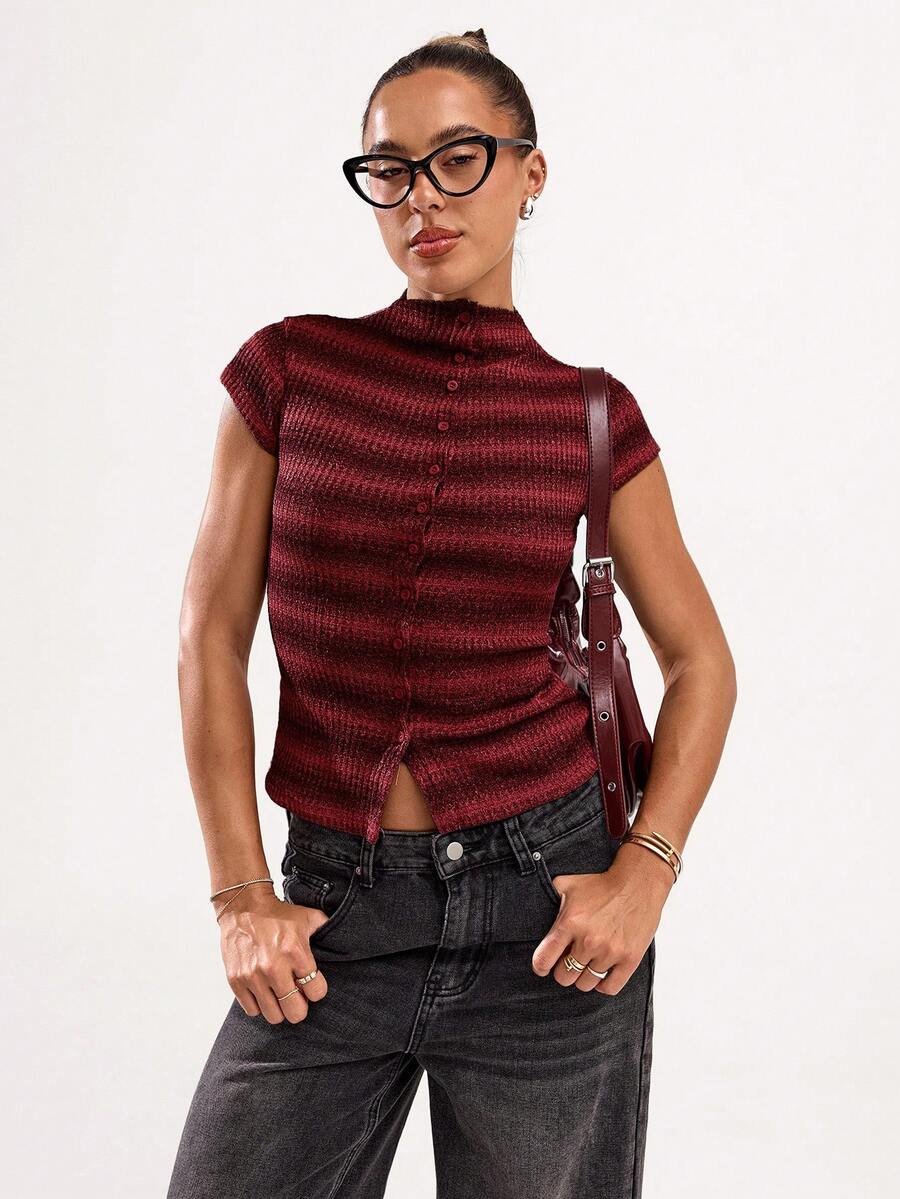 SHEIN BAE Camiseta de verano casual de mujer con cuello polo a rayas y botones delanteros - Rojo - Ver 1
