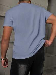 Manfinity Homme Camiseta de manga corta de cuello redondo casual con estampado de letras para hombre, verano - Neblina azul - Ver 2