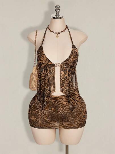SHEIN ICON Bộ đồ 2 mảnh gồm áo crop top hở lưng cổ yếm họa tiết da báo cổ điển với đường xẻ cao ở gấu áo, kết hợp với chân váy mini ôm sát eo thấp, thích hợp cho kỳ nghỉ hè, đi chơi, dự tiệc, phong cách Y2K.