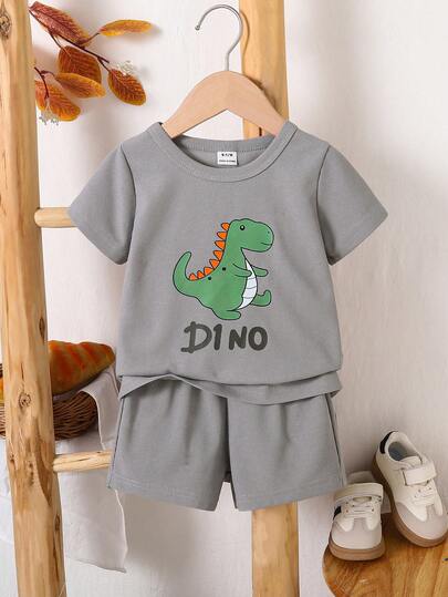 SHEIN 男婴字母卡通恐龙印花短袖T恤和短裤休闲套装