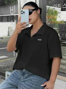 Dazy Plus 时尚休闲纹理面料翻领印花装饰宽松长袖白色T恤，大码女款，春秋季 - 黑色 - 查看 2