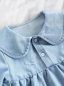 SHEIN Baby Girls' Bow Embroidered Light Blue Denim Peter Pan Collar Dress - Medium Wash - View 4