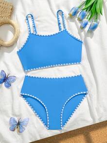 SHEIN 少女两件式泳衣套装，清新简约风格，纯亮蓝色带来视觉上的清新感，贝壳刺绣饰边设计，细肩带高腰三角泳裤，针织面料，时尚优雅，适合游泳、夏季度假、海滩、泳池、节日派对等场合。 - 藍色 - 查看 3