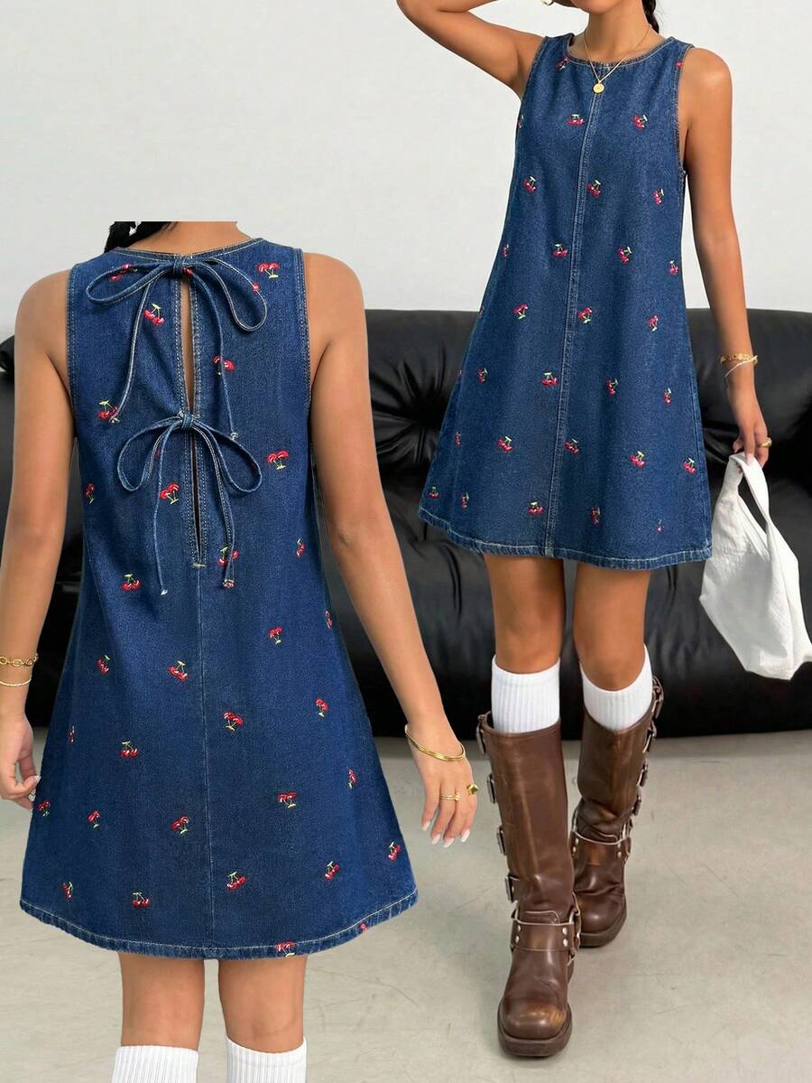 SHEIN 少女樱桃刺绣深蓝色牛仔无袖迷你连衣裙 - 藍色 - 查看 1