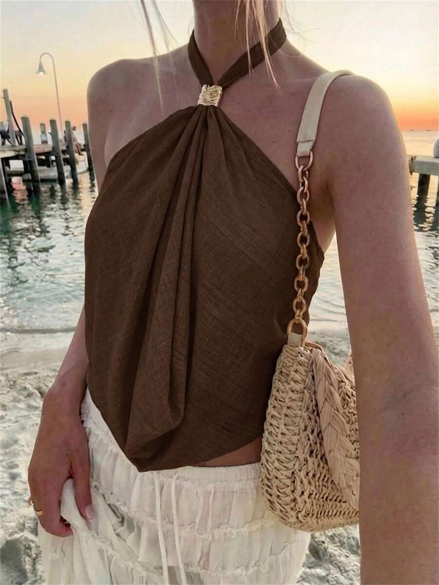 Aloruh 女士性感纯色露背吊带上衣，夏秋季，适合所有年龄段，尺码齐全，适合秋季穿着，露肩米色吊带上衣，配金属装饰扣，适合新年夜穿着。 - 咖啡棕 - 查看 1