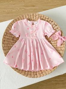SHEIN Playful Pals 新生女宝宝春夏米色短袖连衣裙，公主袖，喇叭下摆，纹理面料，优雅宝宝连衣裙穿搭 - 淺粉色 - 查看 3