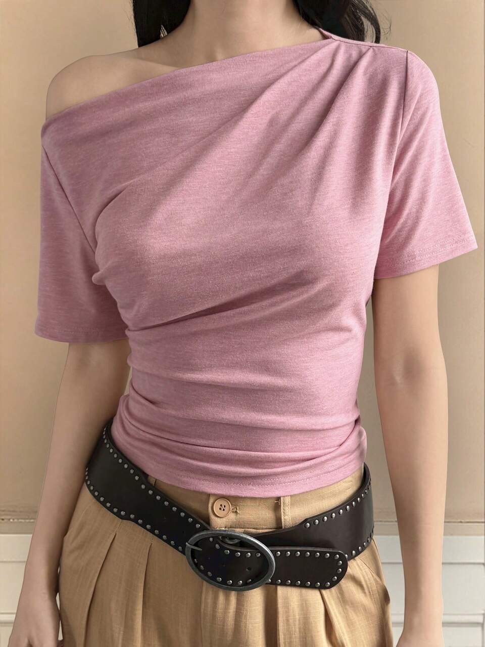 Solid Color Asymmetric Neck Fitted Short Sleeve White T-Shirt For Women, Summer