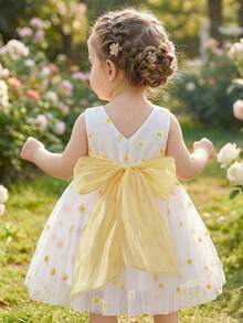 SHEIN Glamorique Kids 女婴优雅迷人可爱雏菊网纱无袖黄色岛屿缎面收腰度假奢华双层薄纱蓬蓬裙 - 黃色 - 查看 10