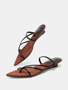 2025 法国皮革尖头坡跟时尚简约绑带优雅高跟凉鞋，女士猫跟鞋，春夏穿搭 - 黑色 - 查看 4