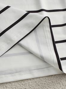 Franclia 新款夏季无袖黑白条纹修身短款针织连衣裙，休闲度假装 - 黑與白 - 查看 4