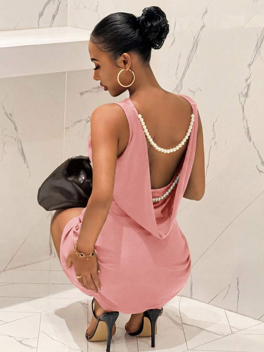 Slaydiva Đầm mini dáng chữ A không tay cổ chữ V, eo nhún, lưng hở, đính chuỗi ngọc trai, chất liệu satin co giãn, màu nâu, thích hợp cho tiệc sinh nhật, Lễ tình nhân, Halloween, Giáng sinh, đám cưới. - Màu Hồng baby - Xem 1