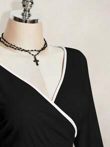 SHEIN ICON 大码女式V领撞色休闲日常T恤 - 彩色 - 查看 7