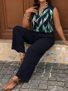 SHEIN VCAY Plus Size Vacation Solid Color V-Neck Shirt And Floral Print Pants Two Pieces Set - Royal Blue - View 6