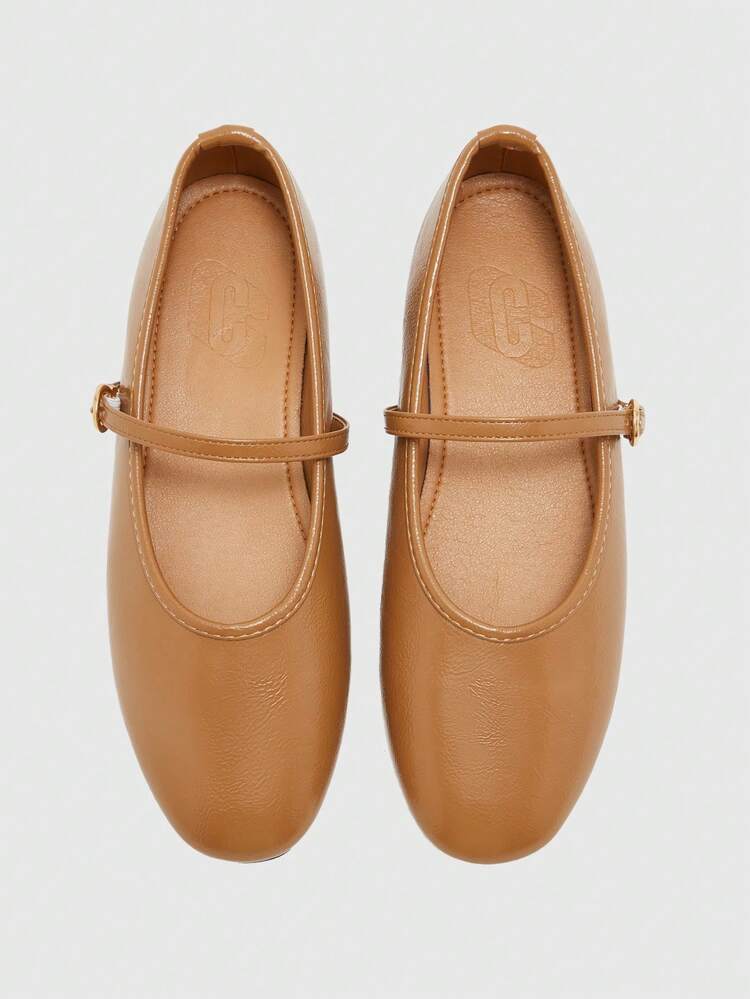 CUCCOO BIZCHIC Mary Jane, Women's Shoes With Soft Leather And Low Vamp.
