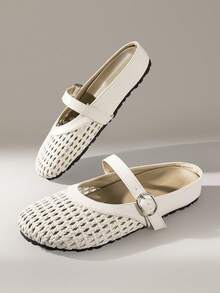 Solecia Women's Flat Shoes - Beige - View 6
