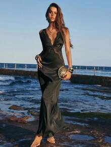 Opulessa Solid Color V-Neck Off-Shoulder Elegant Dress For Women, Suitable For Spring/Summer Vacation - Black - View 2