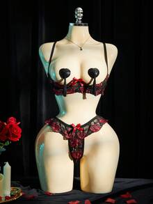 SpicyHot Conjunto de lencería sexy de 4 piezas: sujetador con bordado floral de encaje y tirantes ajustables, tanga, y cubrepezones - Multicolor - Ver 1