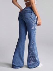 Selenza Women Floral Pattern Casual Jeans - Medium Wash - View 2