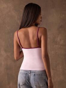 SHEIN PETITE CURVE Áo Camisole nữ cỡ lớn, phối viền tương phản, ôm sát, hở lưng, kiểu dáng thường ngày, thích hợp cho mùa xuân/hè/cơ bản/mùa hè/nghỉ xuân/đi biển/dạo chơi/phong cách Y2K/màu hồng. - Hồng - Xem 2