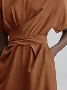 Ontre 女士锈棕色亚麻修身连衣裙，腰间系带，优雅奢华都市商务休闲办公装，简约法式夏日早午餐造型 - 棕色 - 查看 5