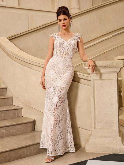 Coutiva Women's Elegant Fitted Dress With Applique Design, Suitable For Weddings, Birthday Parties, Back To School Events, And Graduation Ceremonies Elegant Off-Shoulder Sequin Tassel Decor Fishtail Party Dress Women's Sequin Mermaid Formal Evening Gown One Shoulder Formal Dress Purple Women Evening Dress Gowns Glamorous Dress Dress Elegant Gala Dress Elegant Valentines Dress Elegant Dress Sequin Dress Pink Red Dress Floral Dress Valentines Dress Elegant Dress Sequin Dress Floral Dress Luxury Graduation Ceremony, School Opening, Music Festival, Birthday Party, Wedding, Afternoon Tea Gathering, Ball