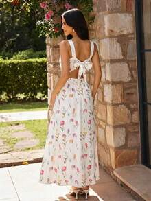 KARISMINA Lässiges, rückenfreies Sommerkleid mit Blumenmuster und Bindeband vorne – perfekt für Urlaub und Sommer. Auch als elegantes, romantisches Kleid für Hochzeitsgäste im Resort geeignet. Das gestufte Midikleid mit Blumenmuster und eckigem Ausschnitt ist ideal für Gartenpartys. Weißes Midikleid mit Blumenmuster und Bindeband am Rücken. Blumenmuster, Bindeband am Rücken, Sommer, Urlaub, Gartenparty - Weiss - Übersicht 6