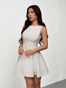 SHEIN PETITE Elegant vit plisserad miniklänning med åtsittande midja för kvinnor - Vitt - Visa 8