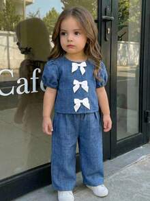 SHEIN Setelan Cardigan Lengan Pendek dan Celana Panjang Warna Biru Tua & Putih dengan Hiasan Pita untuk Bayi Perempuan, Cocok untuk Jalan-jalan di Musim Semi, Pakaian Musim Panas untuk Anak Perempuan - MultiWarna - View 1