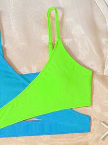 少女比基尼套装，蓝绿拼接罗纹交叉挂脖两件式泳衣，时尚休闲优雅泳装，适合游泳、海滩、泳池、夏季度假等场合。 - 彩色 - 查看 4