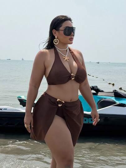 Swim SXY Bộ đồ bơi 3 món mùa hè mới 2026 dành cho nữ, gồm phụ kiện kim loại bất đối xứng, quần bikini buộc dây cổ, váy ngắn và đầm đi biển, thích hợp cho Giáng sinh, Năm mới, bộ đồ bơi bikini tông màu nâu, bộ đồ bơi cỡ lớn.